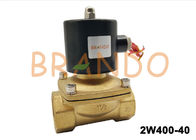 Válvula electromagnética cercana normal de cobre amarillo AC220V/DC24 2W400-40 de la válvula del aceite del agua de la pulgada G1-1/2